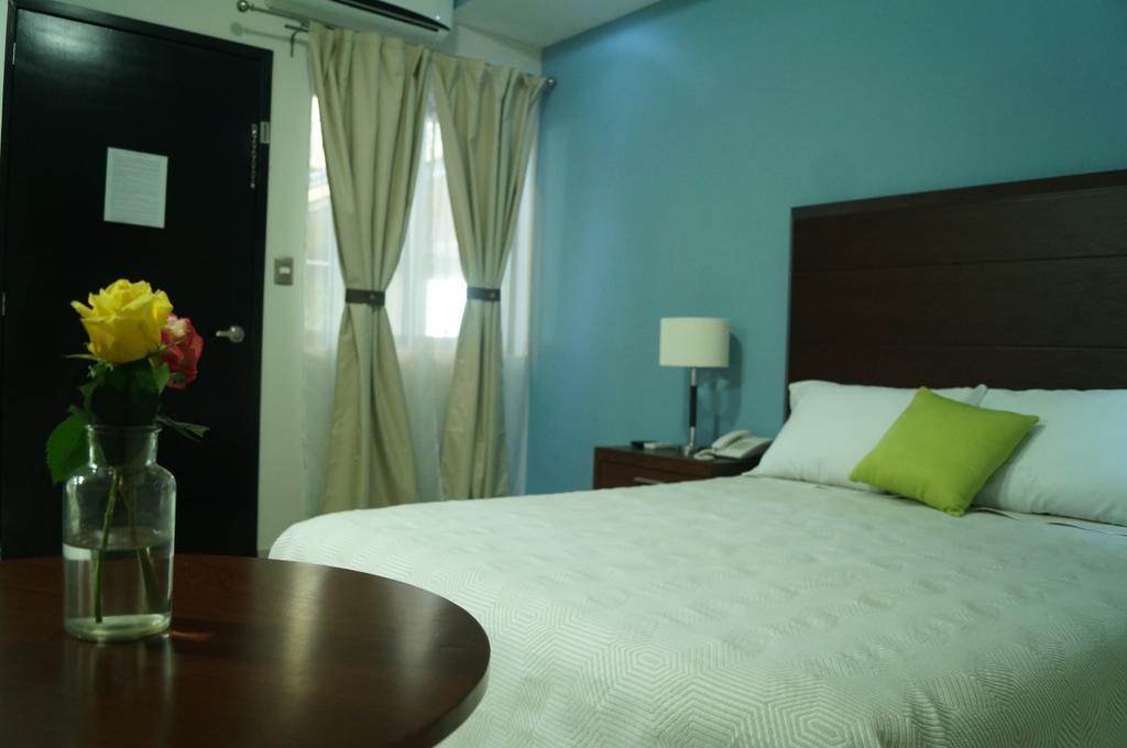 Hotel Casa Palomino Mérida Buitenkant foto